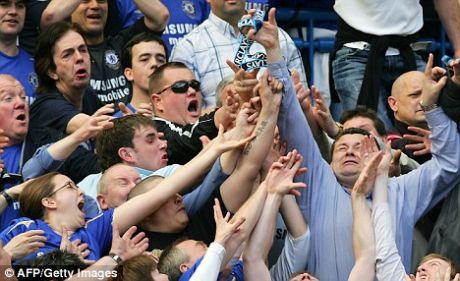 Bán đấu giá Huy chương vàng của Mourinho